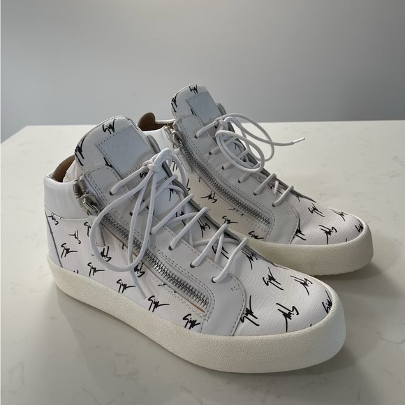 Giuseppe Zanotti White and Black Monogram Sneakers With Silver Zipper Detail - Picture 6 of 6